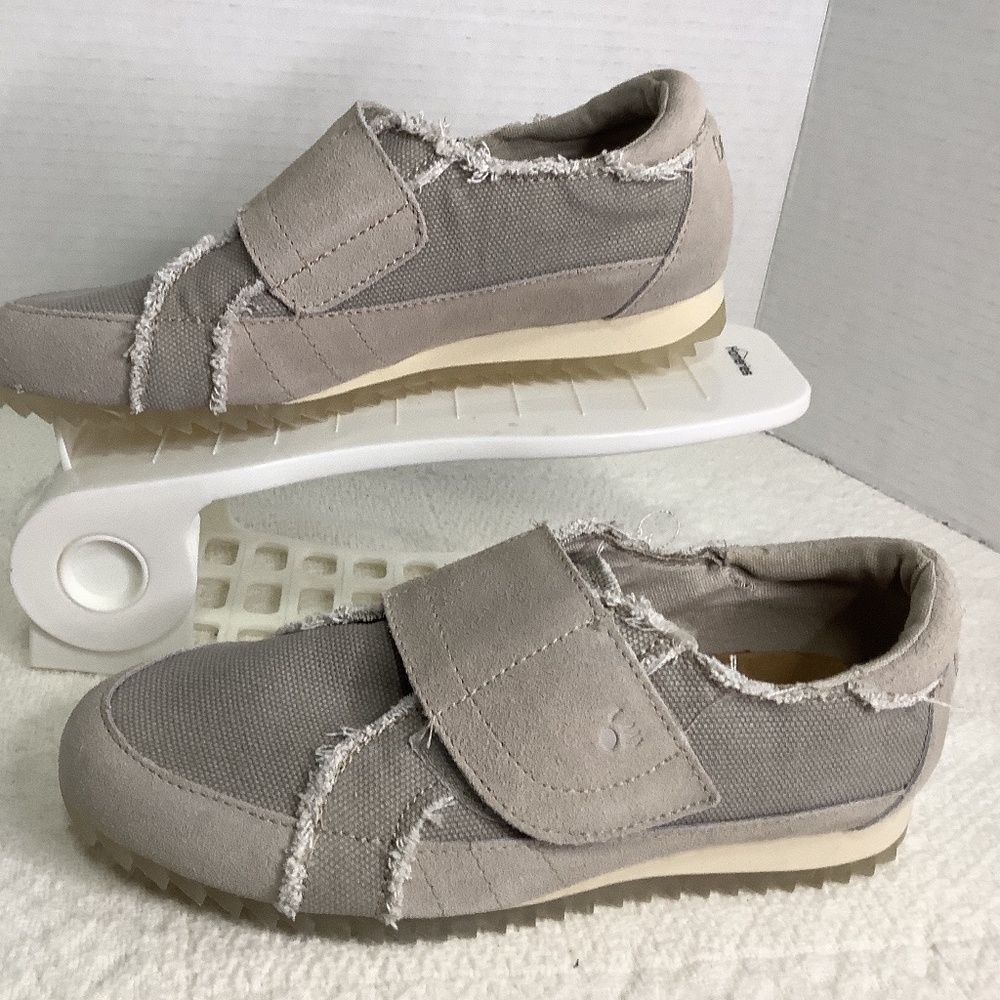 NWOT Bearpaw Austin slip on distressed‎ sneakers - Picture 3 of 11